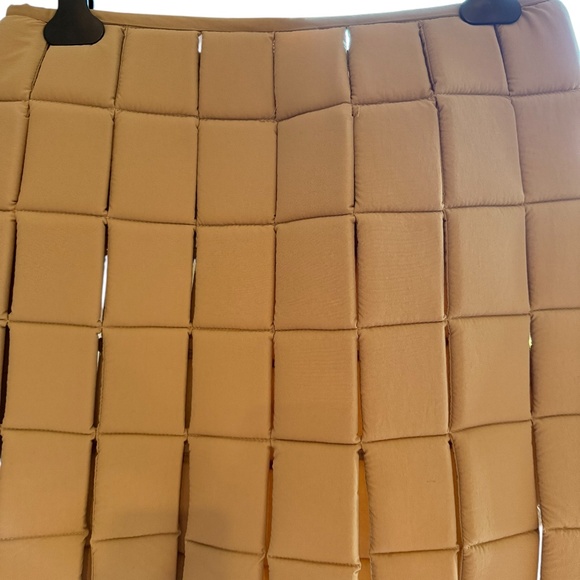 A.W.A.K.E. MODE High Waisted Multi Slits Quilted Midi-Skirt Beige 38 (4) NWT - Picture 8 of 12